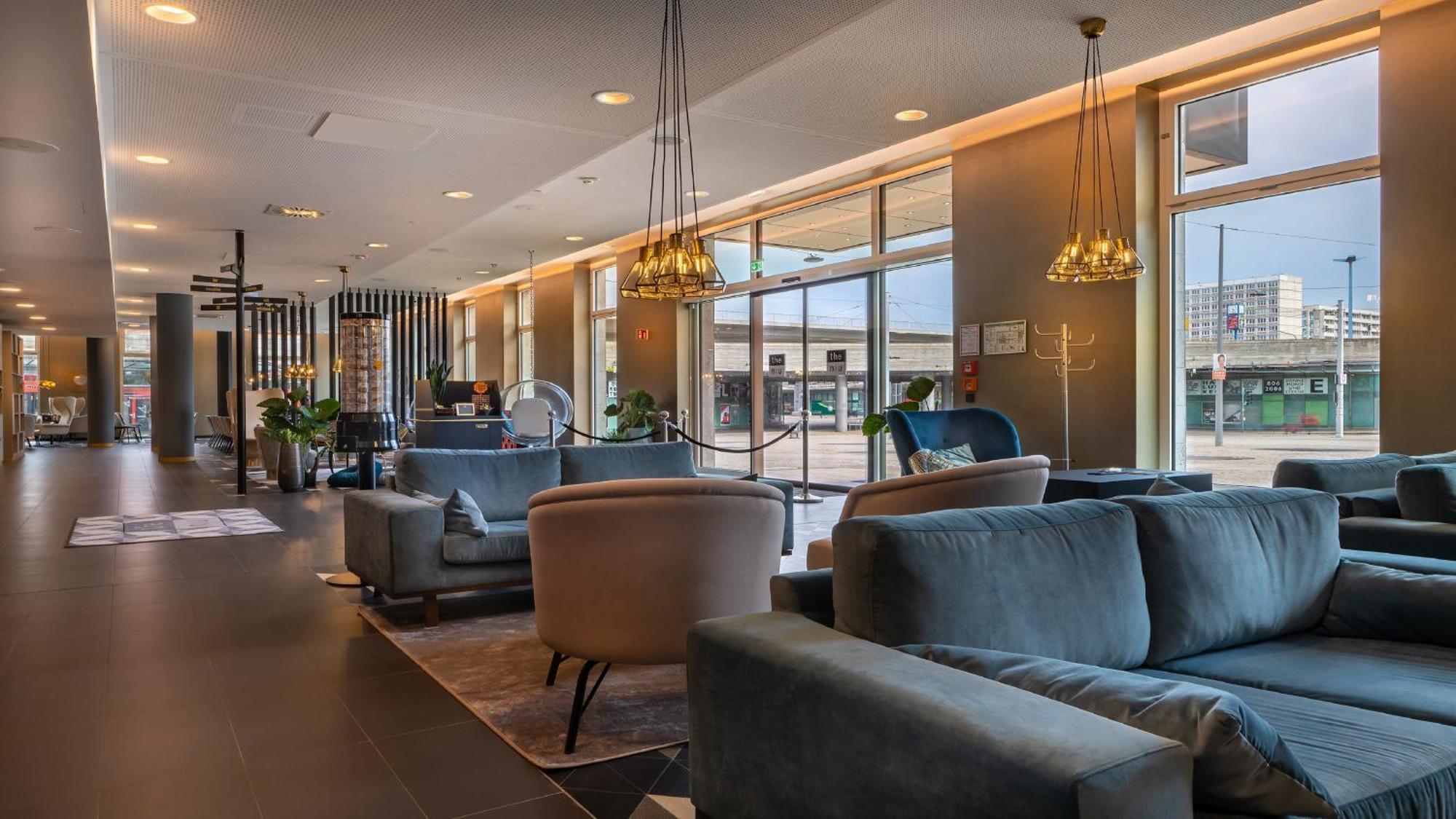 Holiday Inn - The Niu, Ridge Halle Central Station By Ihg מראה חיצוני תמונה