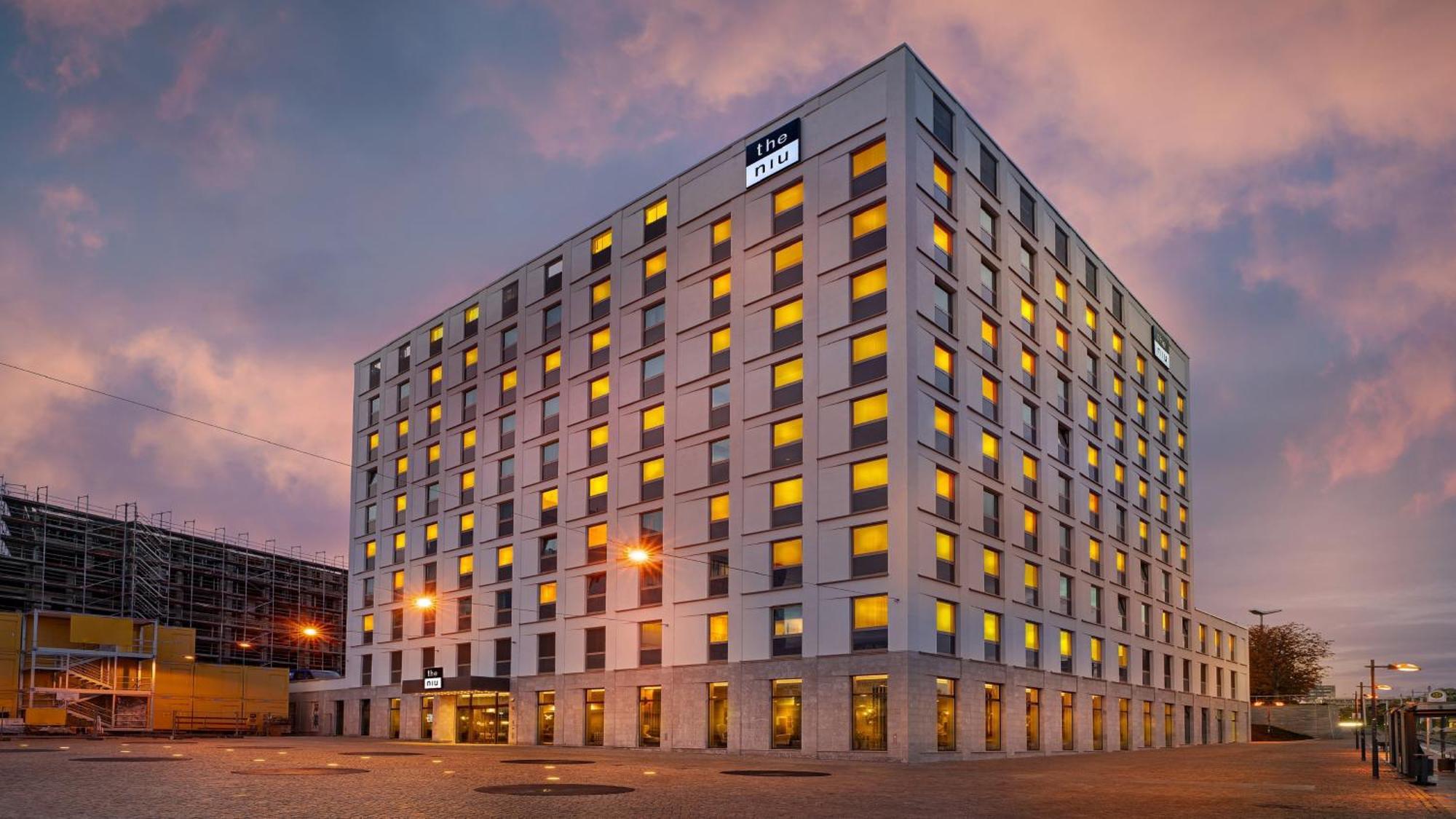 Holiday Inn - The Niu, Ridge Halle Central Station By Ihg מראה חיצוני תמונה