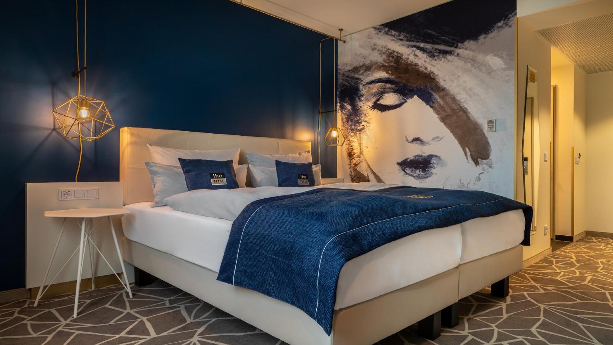 Holiday Inn - The Niu, Ridge Halle Central Station By Ihg מראה חיצוני תמונה