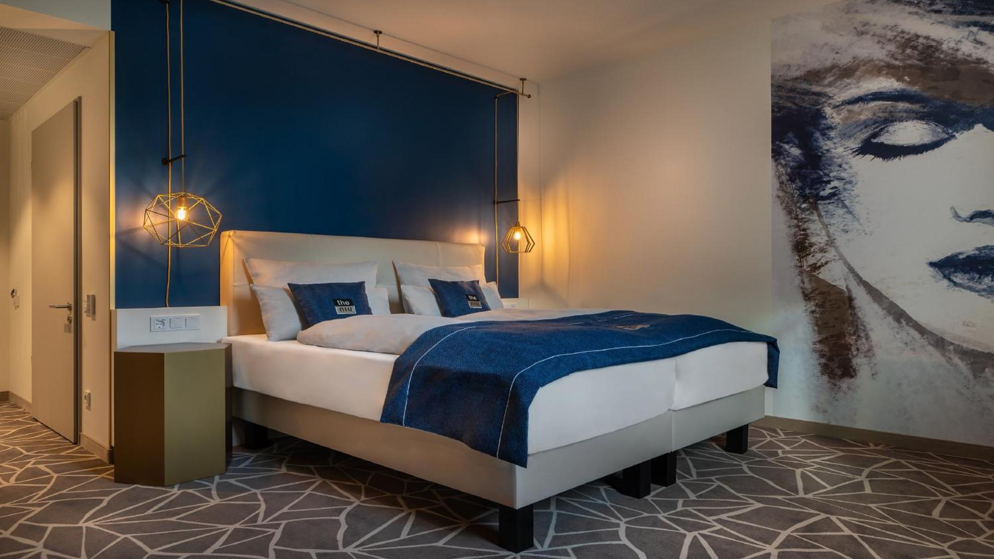 Holiday Inn - The Niu, Ridge Halle Central Station By Ihg מראה חיצוני תמונה