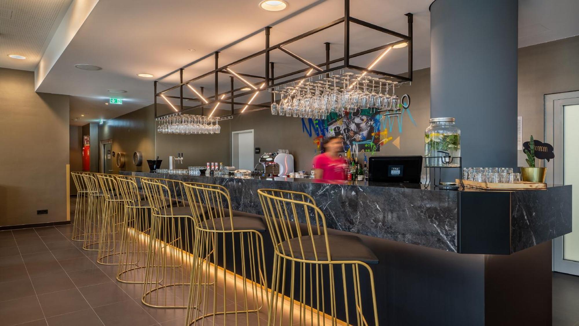 Holiday Inn - The Niu, Ridge Halle Central Station By Ihg מראה חיצוני תמונה