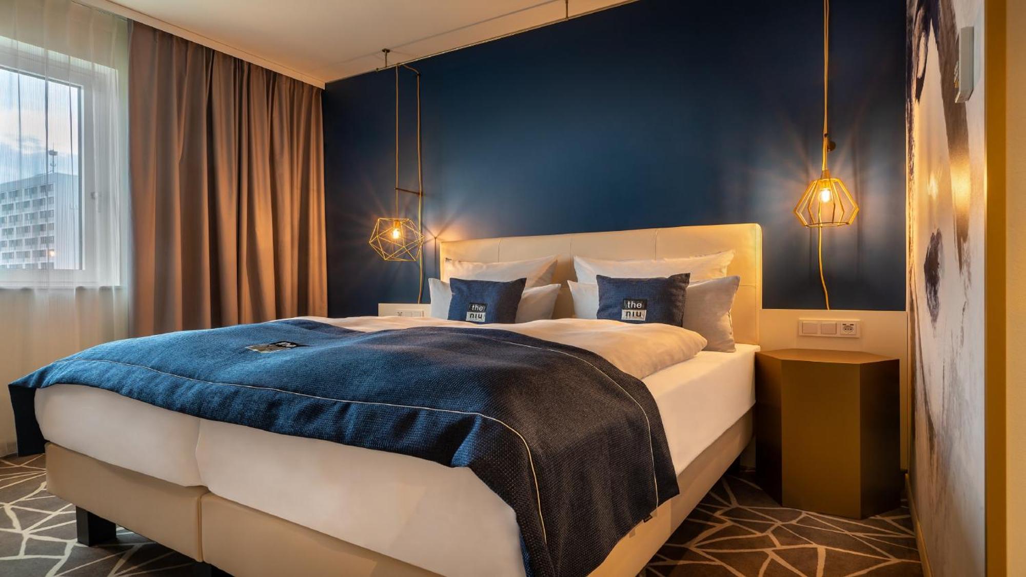 Holiday Inn - The Niu, Ridge Halle Central Station By Ihg מראה חיצוני תמונה