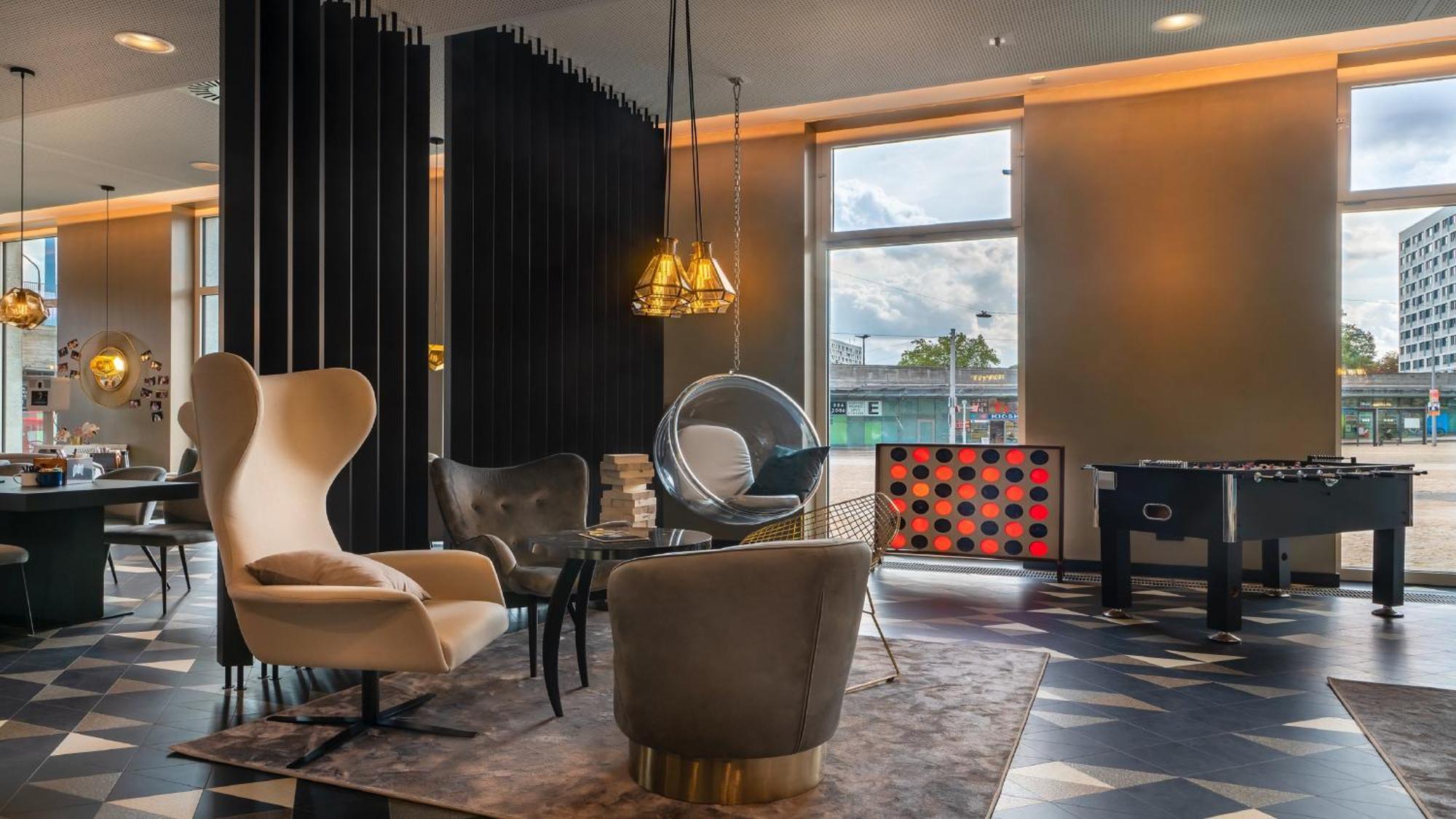 Holiday Inn - The Niu, Ridge Halle Central Station By Ihg מראה חיצוני תמונה