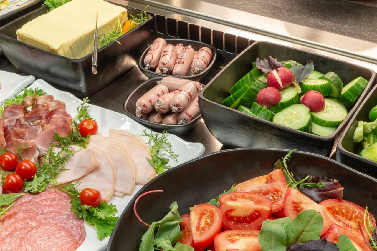 Holiday Inn - The Niu, Ridge Halle Central Station By Ihg מראה חיצוני תמונה