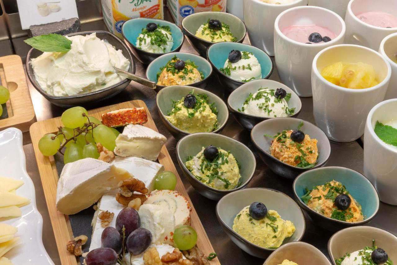 Holiday Inn - The Niu, Ridge Halle Central Station By Ihg מראה חיצוני תמונה
