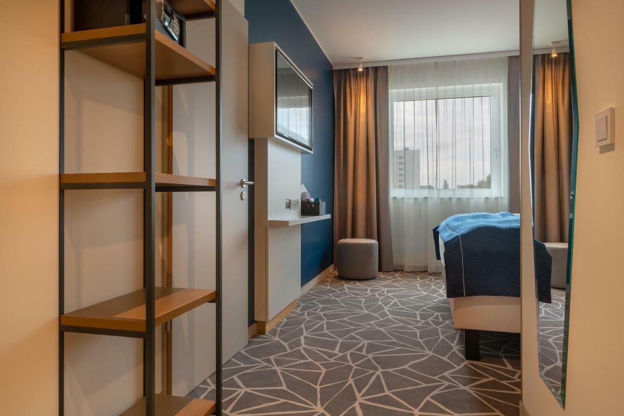 Holiday Inn - The Niu, Ridge Halle Central Station By Ihg מראה חיצוני תמונה